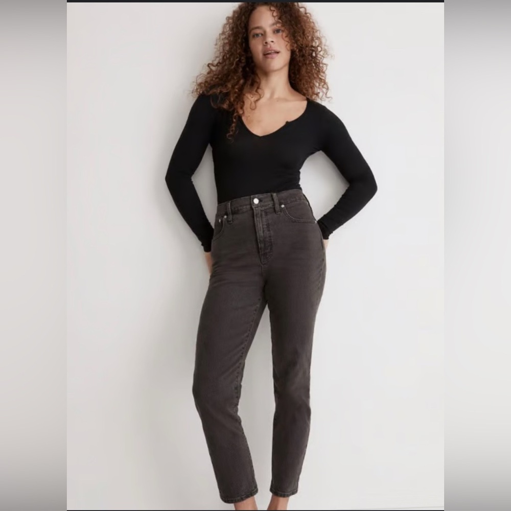 Madewell Curvy Perfect Vintage jeans. Size 28T